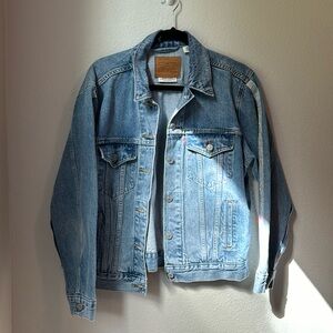 Levi Embellished Sleeved Denim Jacket
